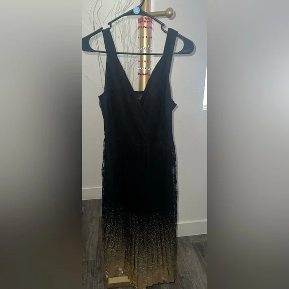 green emerald velvet dress Oriana Metallic Gold Foil Knit Maxi Dress